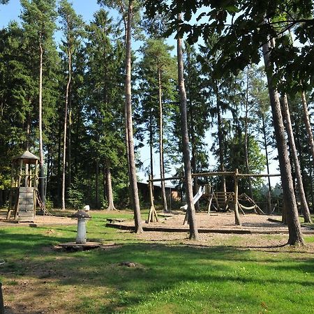 Village De Vacances De Vencimont Vonêche Εξωτερικό φωτογραφία