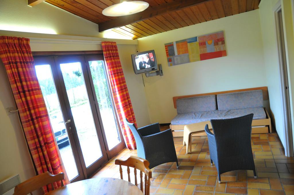 Village De Vacances De Vencimont Vonêche Δωμάτιο φωτογραφία